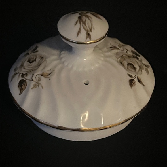 VTG QEEN ANN DES-CONTINUE PATTER HIGHLY COLLECTIBLE PRICED JUST RIGH. Like New - Picture 6 of 16